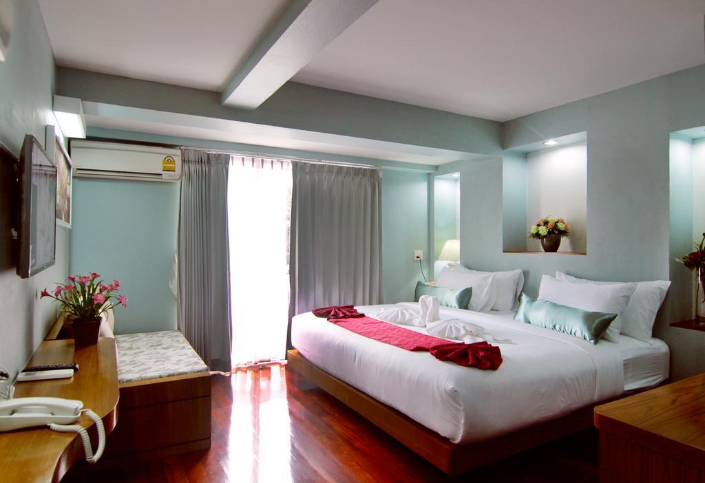 Villa Cha-Cha Phraathit Bangkok Szoba fotó